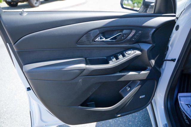 used 2023 Chevrolet Traverse car, priced at $42,988