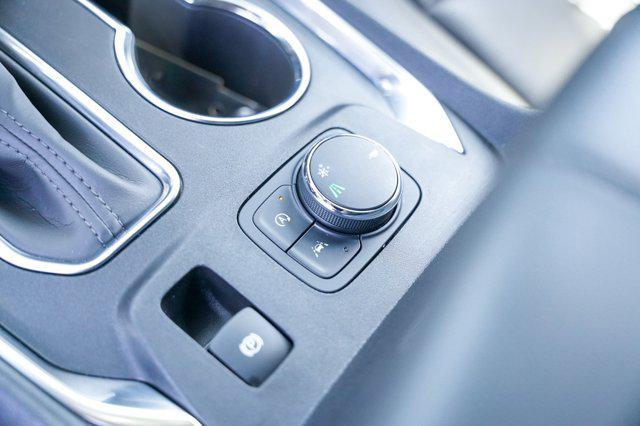used 2023 Chevrolet Traverse car, priced at $42,988
