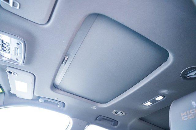 used 2023 Chevrolet Traverse car, priced at $42,988
