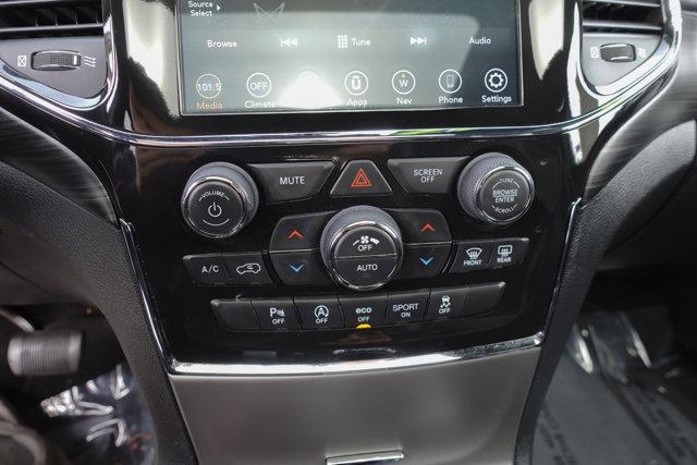 used 2022 Jeep Grand Cherokee car, priced at $35,900