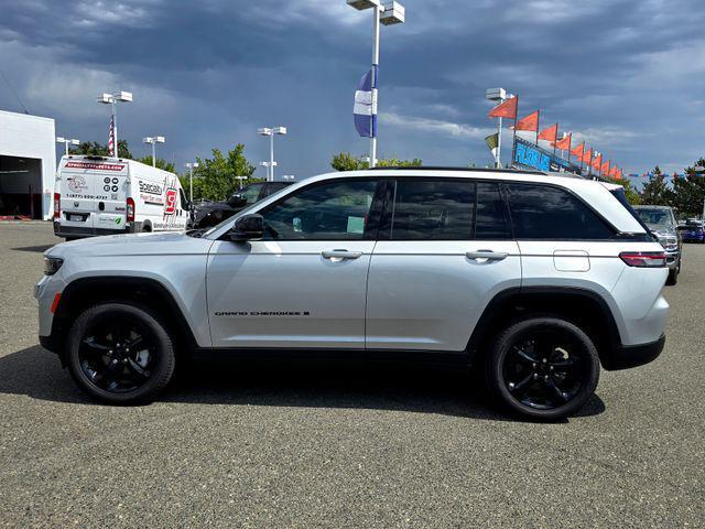 new 2025 Jeep Grand Cherokee car, priced at $46,995
