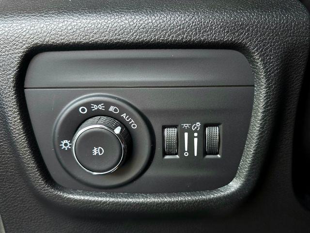new 2025 Jeep Grand Cherokee car, priced at $46,995