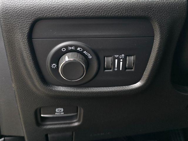 new 2025 Jeep Grand Cherokee car, priced at $39,995