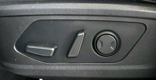 used 2022 Kia Sorento car, priced at $28,934