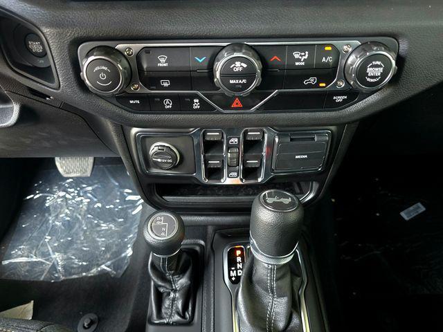 new 2025 Jeep Wrangler car, priced at $43,995