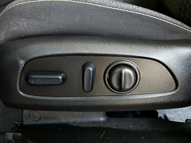 used 2023 Chevrolet Equinox car, priced at $21,385