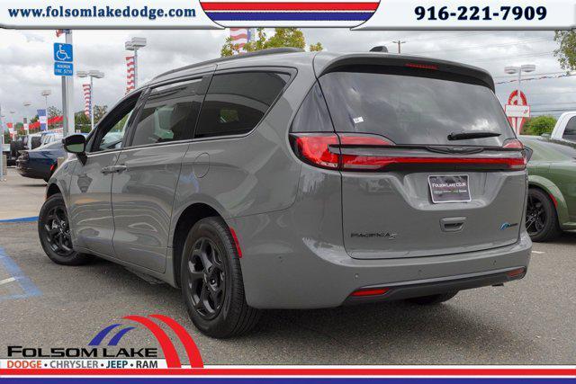 new 2025 Chrysler Pacifica Hybrid car, priced at $46,995