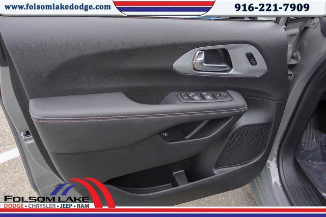 new 2025 Chrysler Pacifica Hybrid car, priced at $46,995