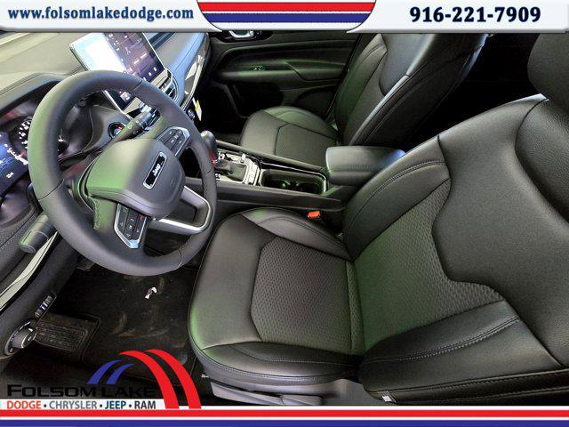 new 2025 Jeep Compass car, priced at $28,995