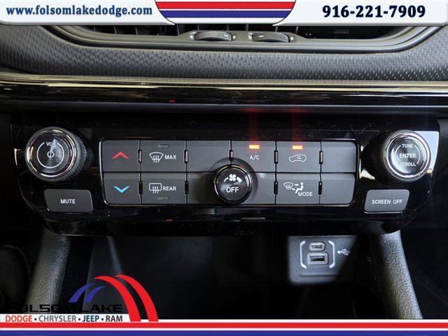 new 2025 Jeep Compass car, priced at $28,995