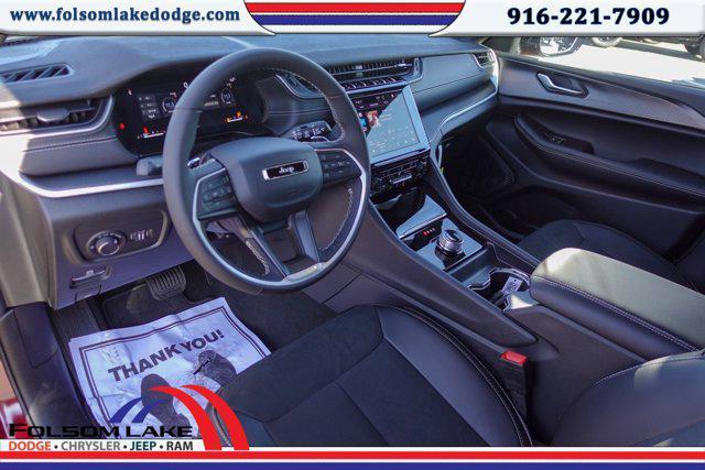 new 2025 Jeep Grand Cherokee car, priced at $38,995