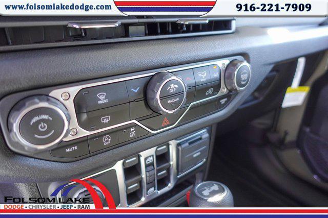 new 2025 Jeep Wrangler car, priced at $47,285