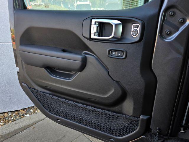 new 2025 Jeep Wrangler car, priced at $48,995
