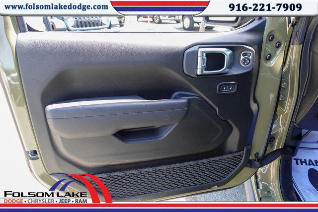 new 2025 Jeep Gladiator car, priced at $43,995