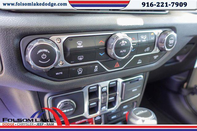 new 2025 Jeep Gladiator car, priced at $43,995