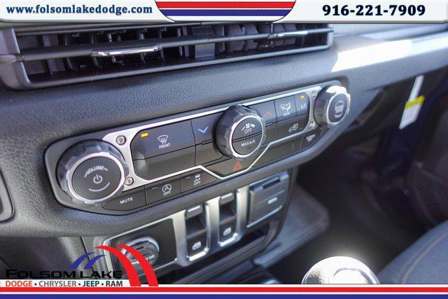 new 2025 Jeep Wrangler car, priced at $32,385