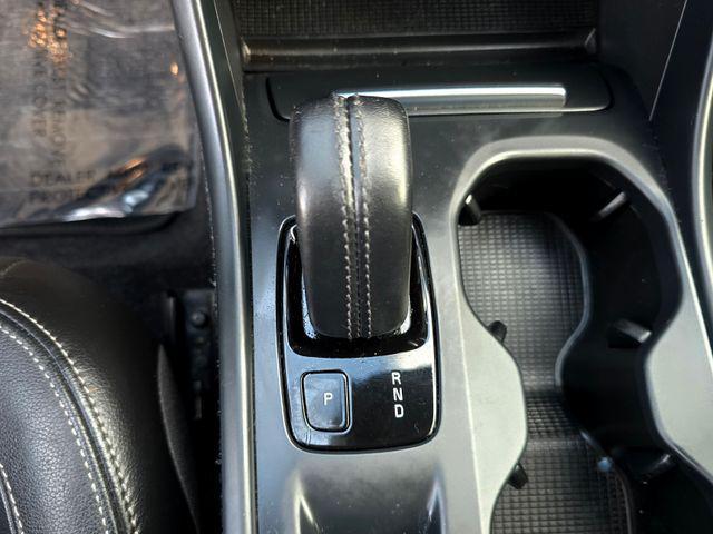used 2021 Volvo XC40 car, priced at $20,900