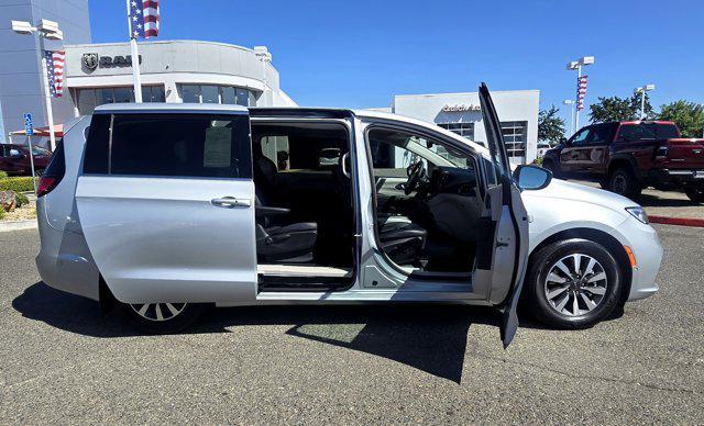 used 2023 Chrysler Pacifica Hybrid car, priced at $39,900