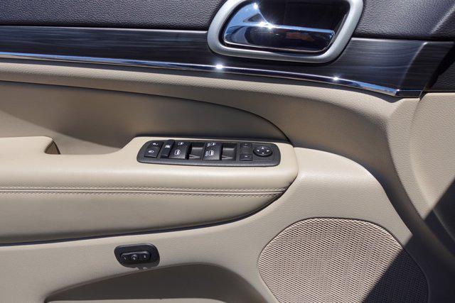 used 2021 Jeep Grand Cherokee car, priced at $31,988
