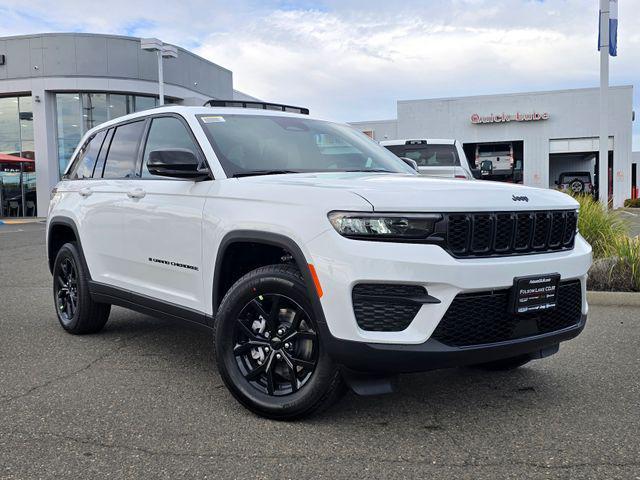 new 2025 Jeep Grand Cherokee car, priced at $35,995