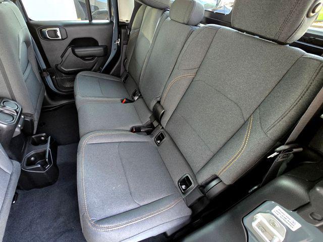 new 2025 Jeep Gladiator car, priced at $40,995