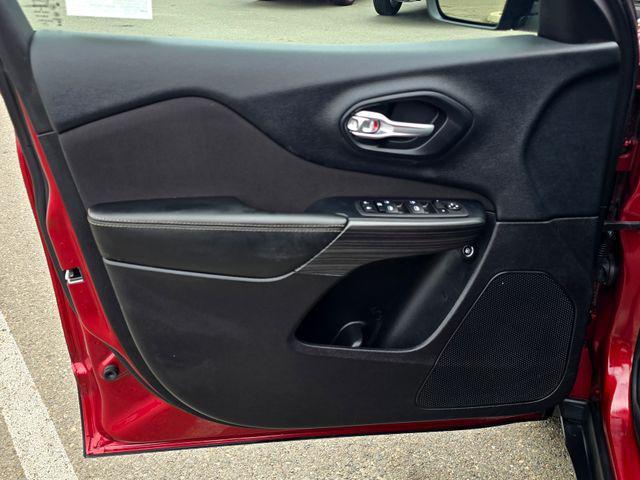 used 2016 Jeep Cherokee car, priced at $9,998