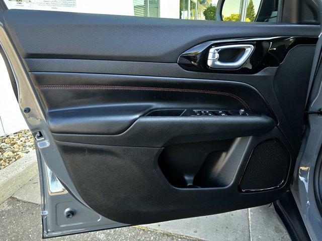 used 2022 Jeep Compass car, priced at $25,900