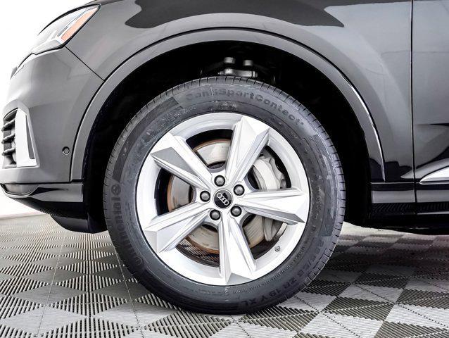used 2023 Audi Q7 car, priced at $37,600