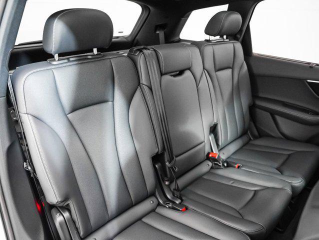 new 2025 Audi Q7 car, priced at $78,110