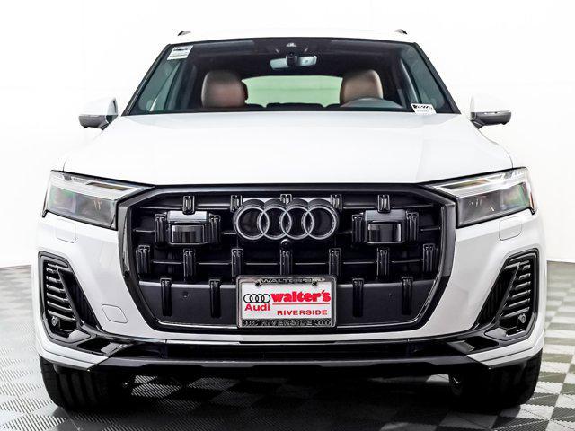new 2025 Audi Q7 car, priced at $75,515