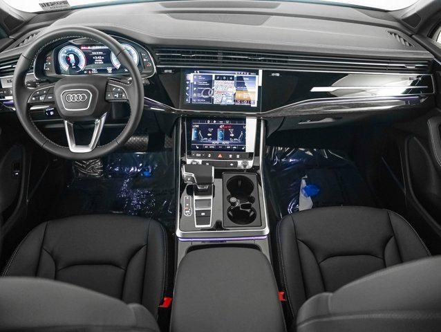 new 2025 Audi Q7 car, priced at $72,970