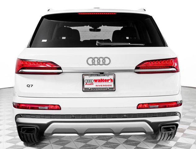 new 2025 Audi Q7 car, priced at $64,370