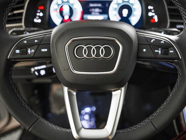 new 2025 Audi Q7 car, priced at $64,370