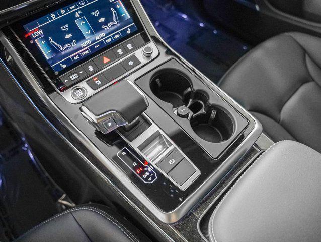 new 2025 Audi Q7 car, priced at $68,310