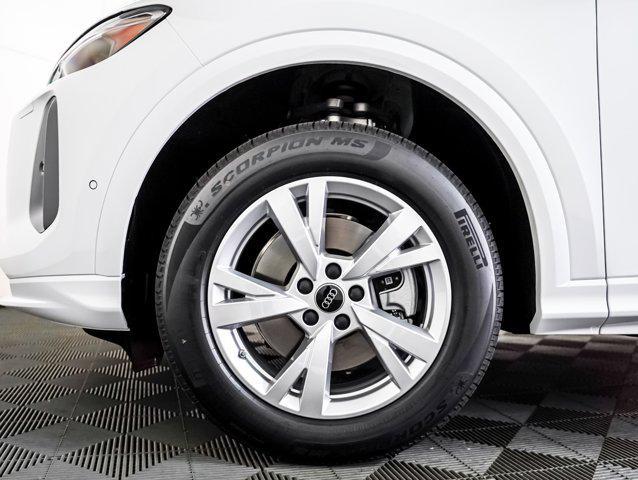 new 2025 Audi Q5 car, priced at $54,915