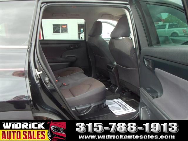 used 2020 Toyota Highlander car, priced at $24,999