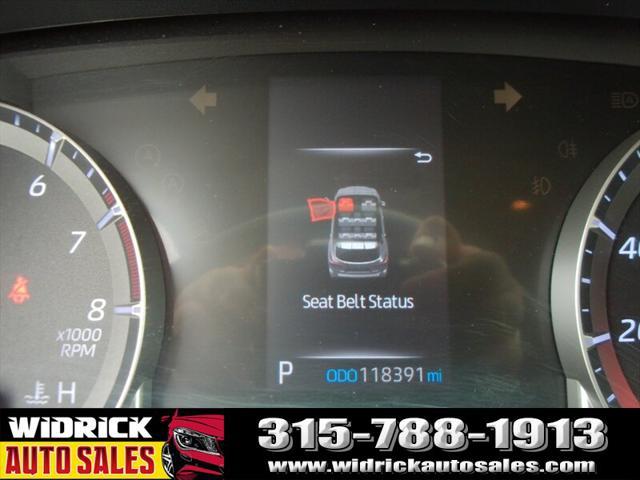 used 2020 Toyota Highlander car, priced at $24,999