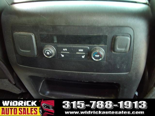 used 2017 GMC Yukon car, priced at $25,999