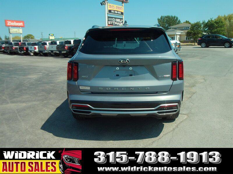 used 2021 Kia Sorento car, priced at $21,999