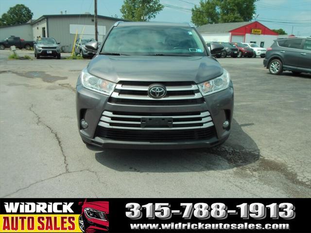 used 2018 Toyota Highlander car, priced at $25,999