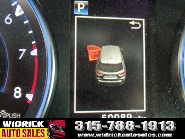 used 2018 Toyota Highlander car, priced at $25,999