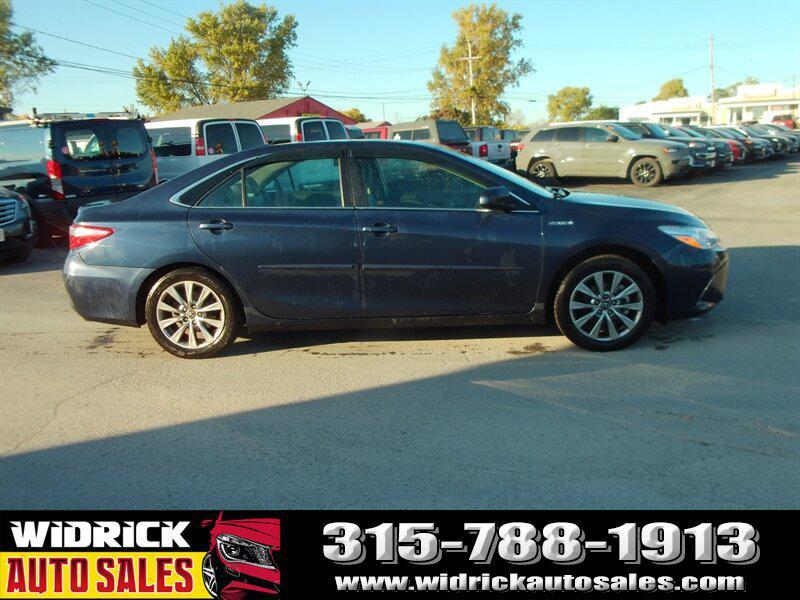 used 2017 Toyota Camry Hybrid car, priced at $12,998