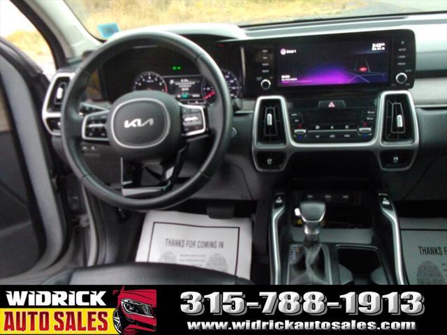 used 2022 Kia Sorento car, priced at $25,999