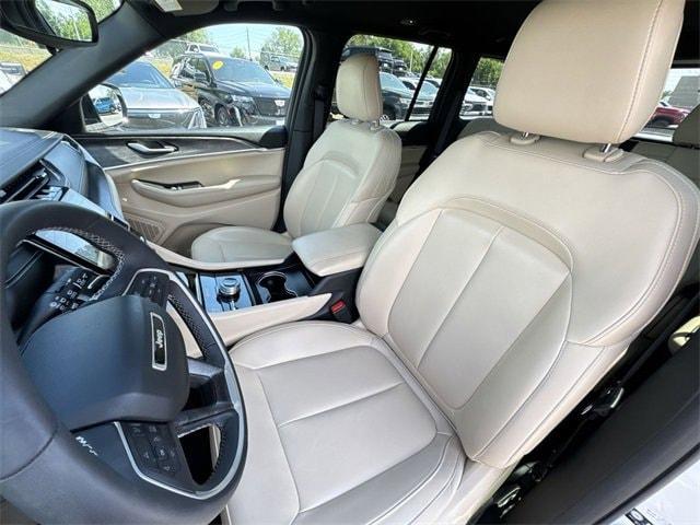 used 2024 Jeep Grand Cherokee car, priced at $37,397