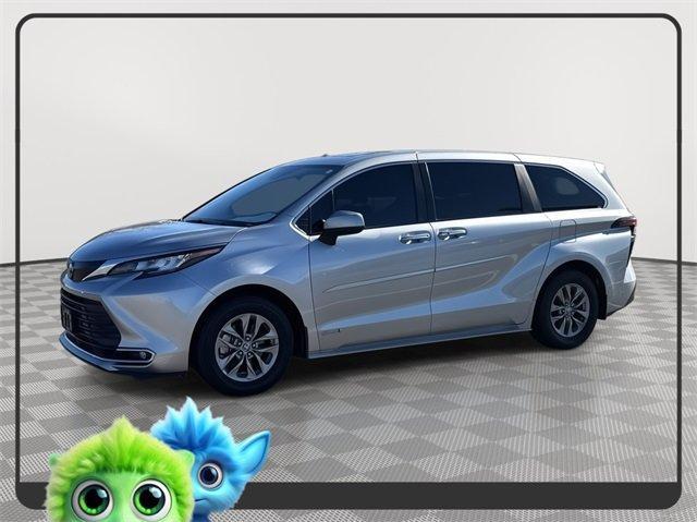 used 2021 Toyota Sienna car, priced at $42,098