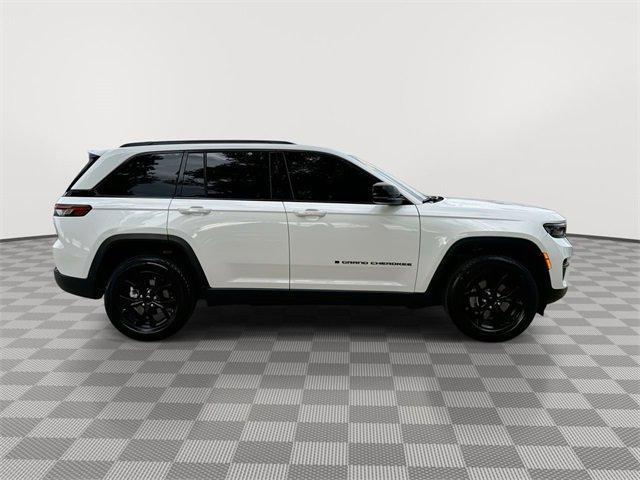 used 2024 Jeep Grand Cherokee car, priced at $39,698