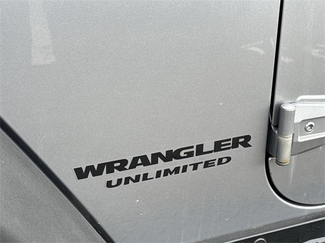 used 2015 Jeep Wrangler Unlimited car, priced at $18,999