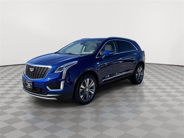 new 2025 Cadillac XT5 car, priced at $55,190