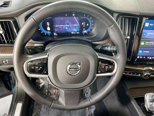 used 2022 Volvo XC60 car, priced at $41,527