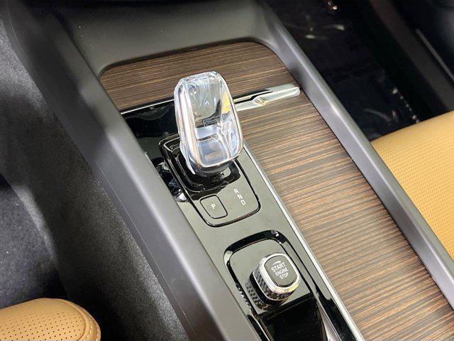 used 2022 Volvo XC60 car, priced at $41,527